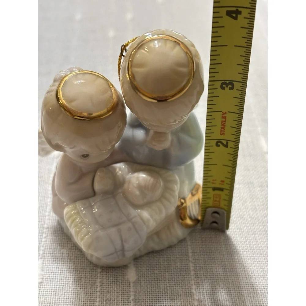 Vintage 1997 Holy Family Precious Moments Nativity Ornament Christmas NWOB